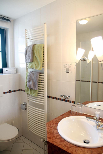 Bathroom 4, Altsächsischer Gasthof Kleines Vorwerk, Mittelsachsen