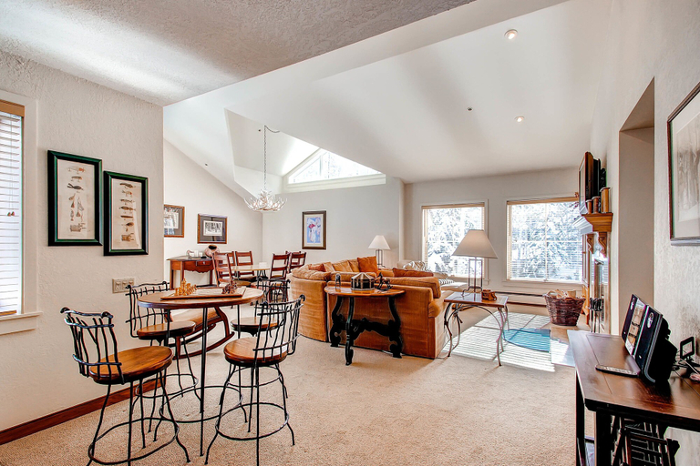 Food & Drinks 4, Centennial 2 Bedroom Condo Unit no. 16, Eagle