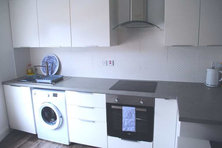 Others 3, Bellevue Apartment, Bristol