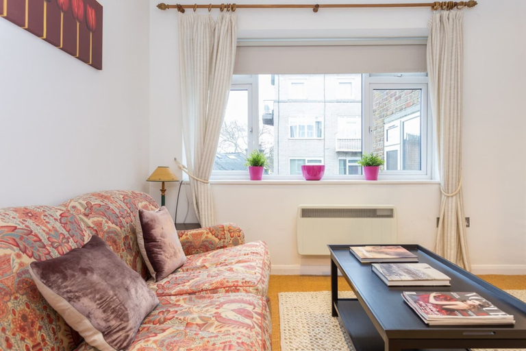 Others 4, 1 Bedroom Flat in South Kensington, London