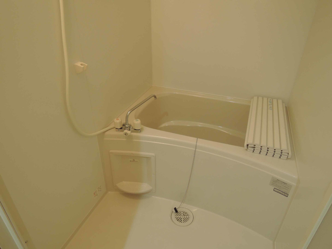Bathroom 3, Kenrokuen Inn, Nobeoka