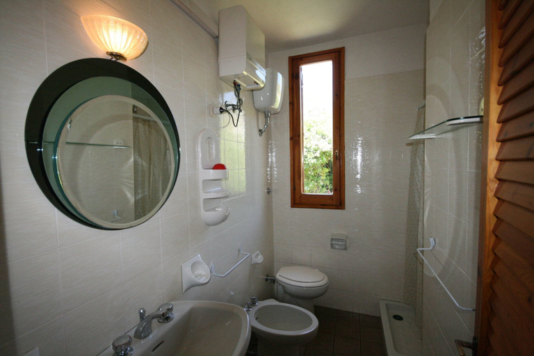 Bathroom 3, Villa Lola, Cagliari