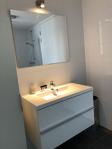Bathroom 3, MyCityLofts - Calypso, Rotterdam