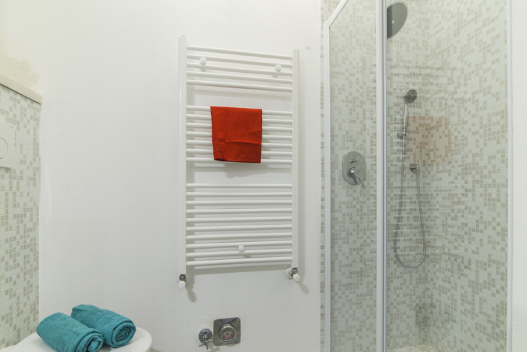 Bathroom 4, University Loft Apartment, Bologna