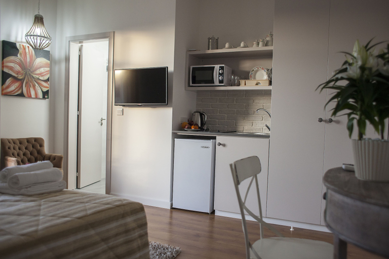 Others 5, Operetta House, Larnaca