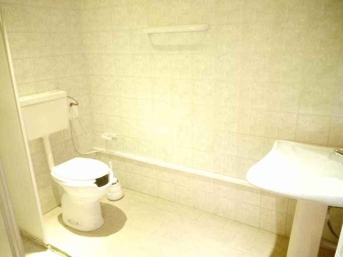 Bathroom, Tenute Margana, Trapani