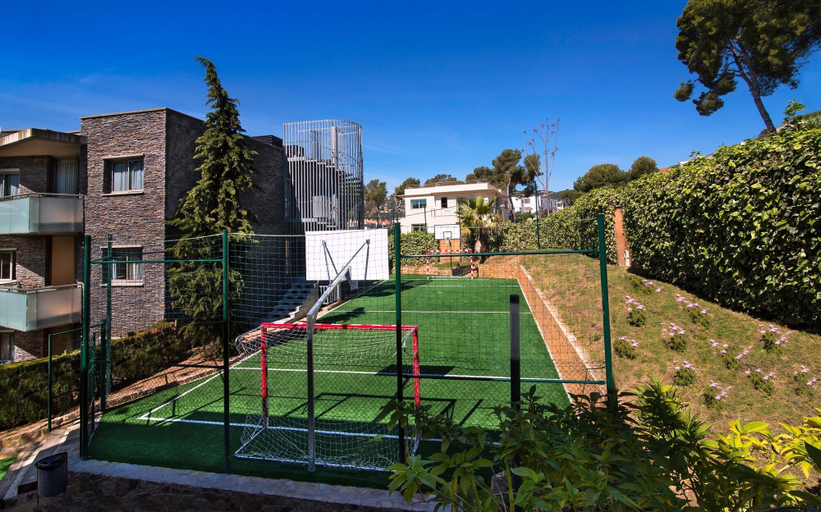 Exterior & Views 2, Aparthotel Ciutat de Palol, Girona