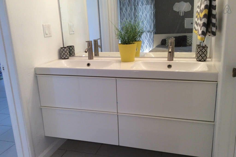 Bathroom 3, Modern Downtown Condo, Riverside
