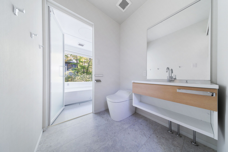 Bathroom 3, Sanzan Chalet, Hakuba