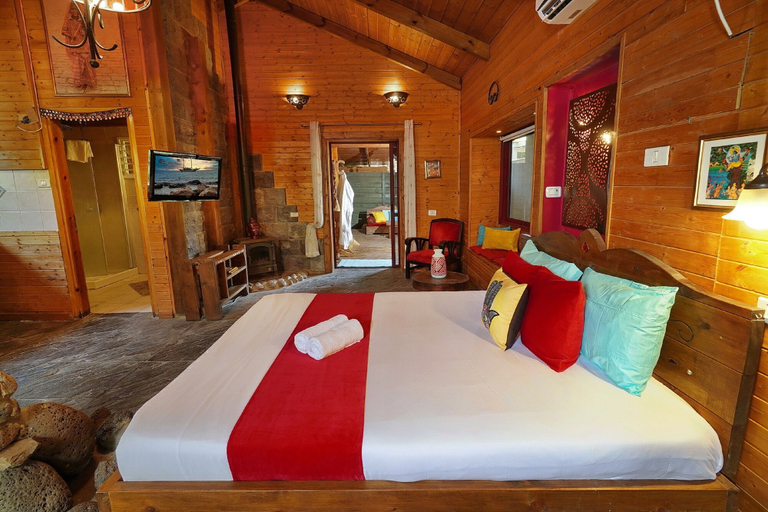 Bedroom 3, Curry