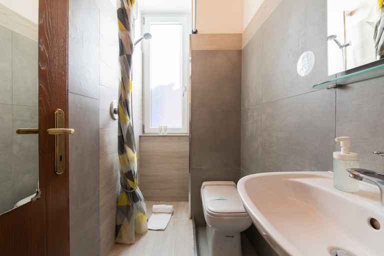 Bathroom 2, Mini Suite Uffizi, Florence