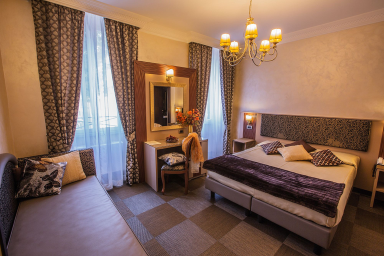 Bedroom 3, Hotel Romano, Rome