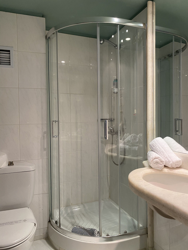 Bathroom 4, Hotel Olympic, Crete