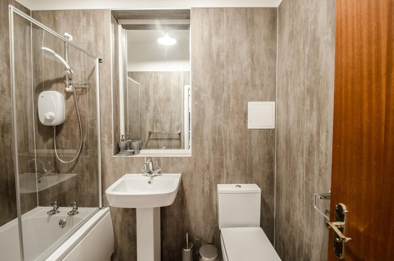 Bathroom 3, Orange Apartments - 13 Bastille, Aberdeen