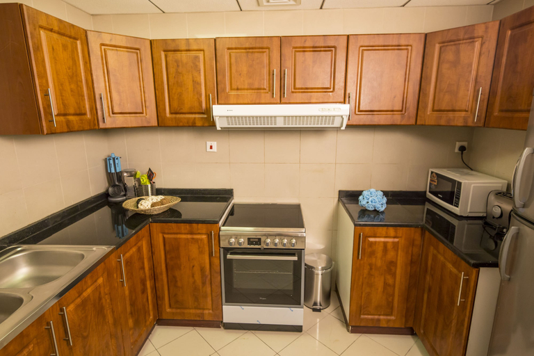 Others 4, Deluxe Apartment with Lake View, Dubai
