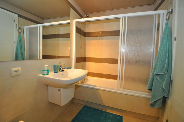 Bathroom, Apartament Katrina Lloretholiday, Girona