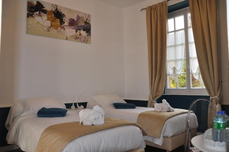 Bedroom 3, Maison Du Prince De Conde, Allier