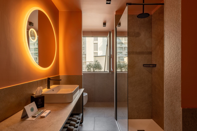 Bathroom 4, Hotel Tocq, Milano