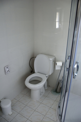 Bathroom 3, Penzión Koruna, Prievidza