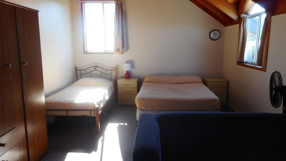 Bedroom 3, Billungar Unit 1 at Hat Head, Kempsey