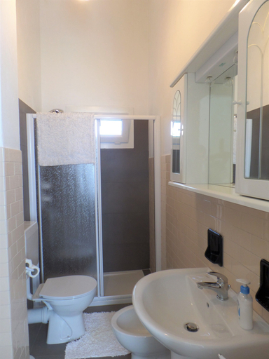 Bathroom 2, Casa dell'Alfonsino, Verbano-Cusio-Ossola