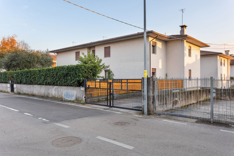 Exterior & Views 2, Cassola - Via Loria 12, Vicenza