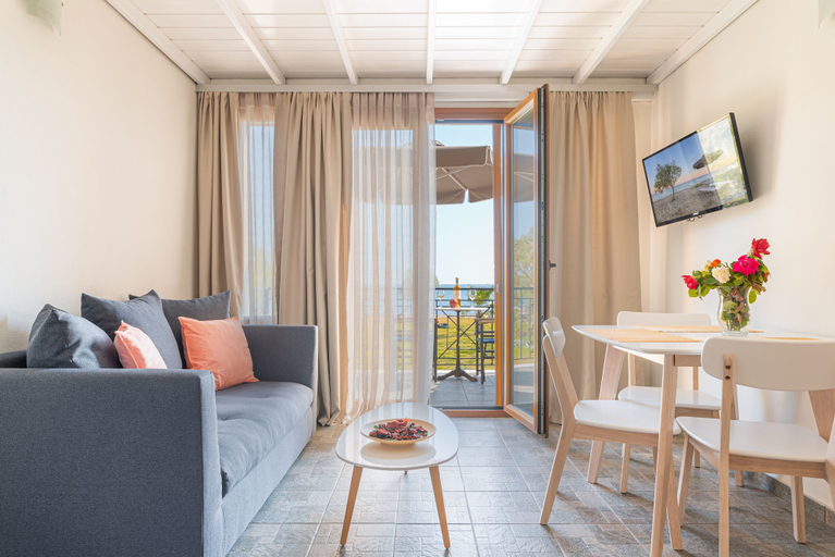 Others 5, Naftilos Residences II, North Aegean