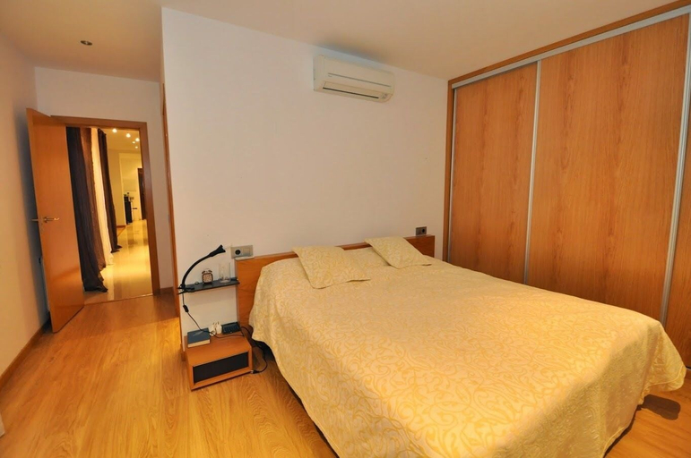 Bedroom 3, Villa Roselles Lloretholiday, Girona