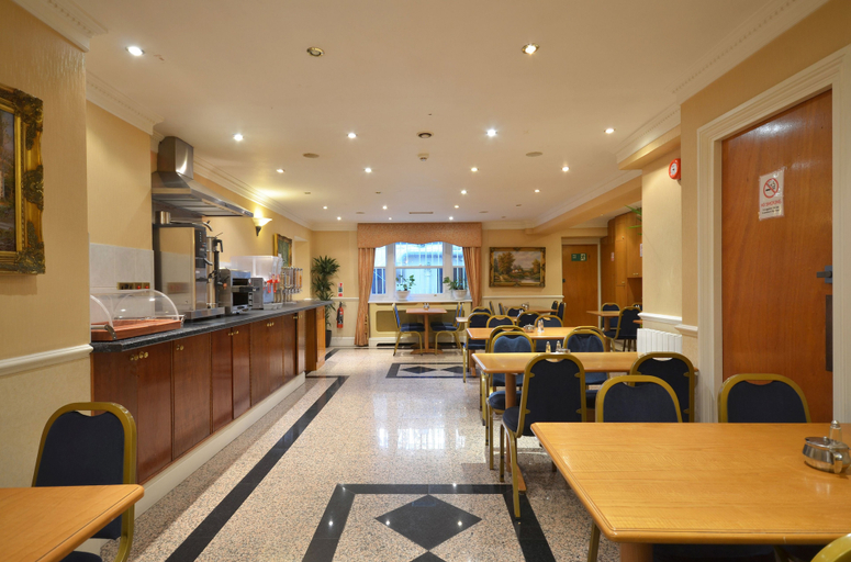 Food & Drinks 4, Alexandra Hotel, London