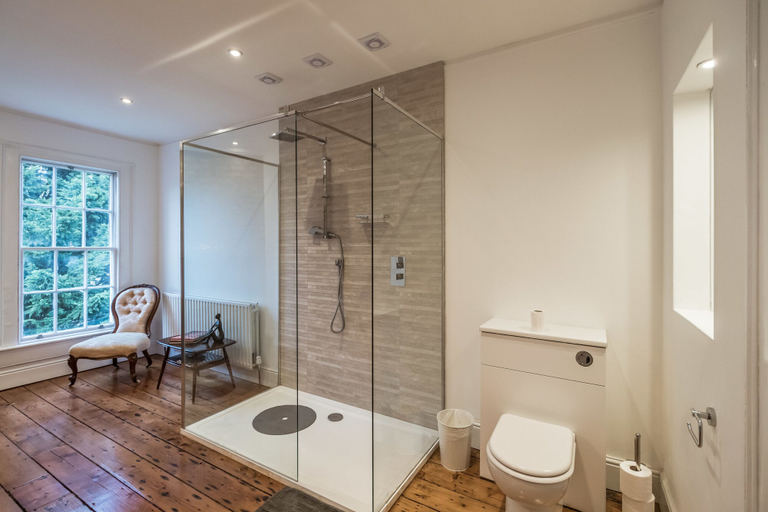 Bathroom 3, The Patrick Kavanagh Suite - hiphipstay, Dublin