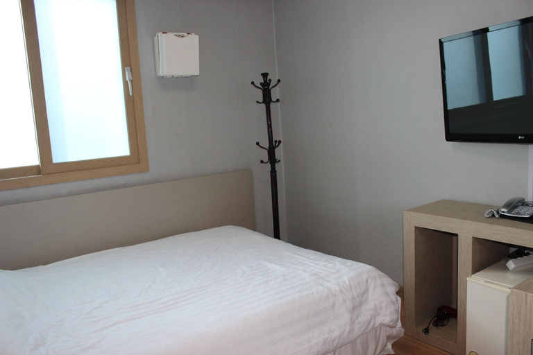 Bedroom 2, Gipoong Hotel, Seogwipo