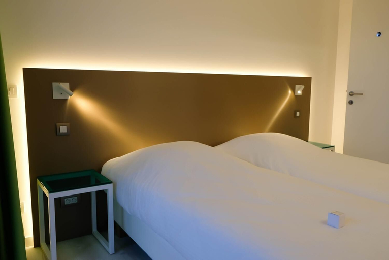 Bedroom 4, Corbie Lommel Ring, Limburg