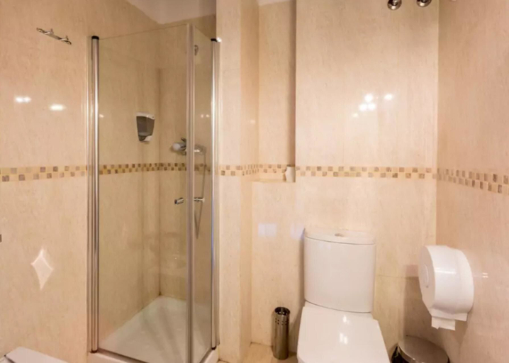 Bathroom 4, Apartamentos Mercader de Sedas, Granada