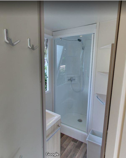 Bathroom, Camping Le Pigeonnier, Dordogne