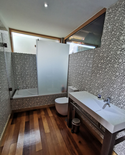 Bathroom, The Bay House, Funchal