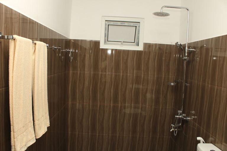 Bathroom 4, Green Hut Nature Resort, Dambulla