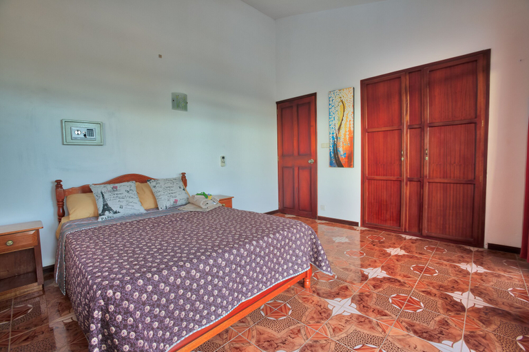 Bedroom 4, Hibiscus Villa