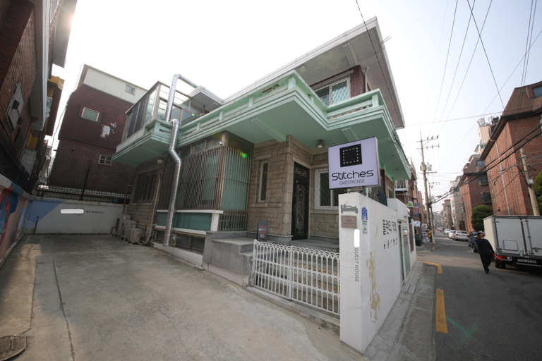 Exterior & Views 2, Stitches House - Hostel, Mapo