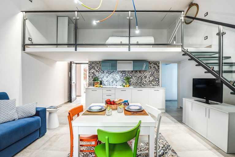 Others 5, Loft in Sorrento, Napoli