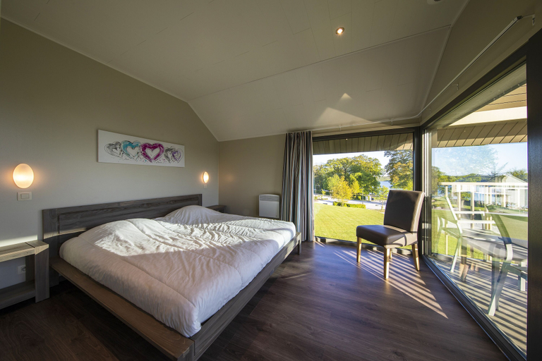 Bedroom 2, Golden Lakes Village, Hainaut