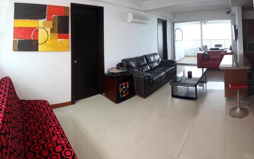 Others 4, Palmetto 2404, Cartagena de Indias