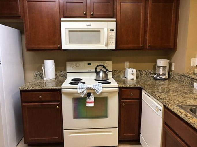 Others 4, 2BR Condo Resort, Orange