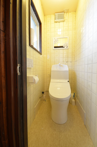 Bathroom 4, Humming Bird, Takamatsu