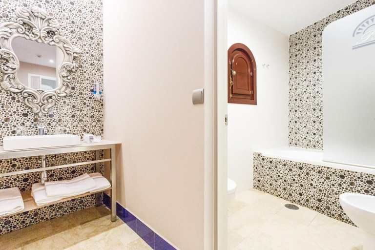 Bathroom 5, Hotel Patio de la Alameda, Sevilla