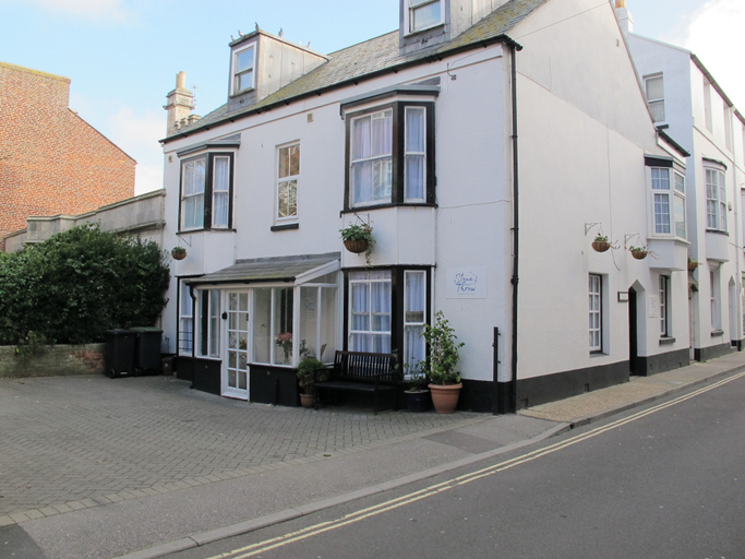 Exterior & Views 2, Stone's Throw Guesthouse, Dorset