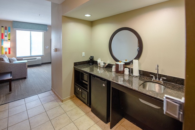 Bathroom 5, Hampton Inn & Suites Port Arthur, Jefferson