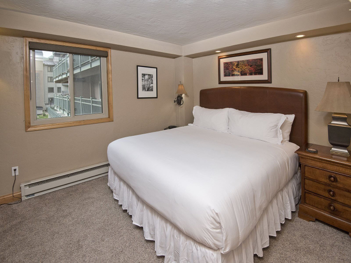 Bedroom 1, Vantage Point Condo 201, Eagle