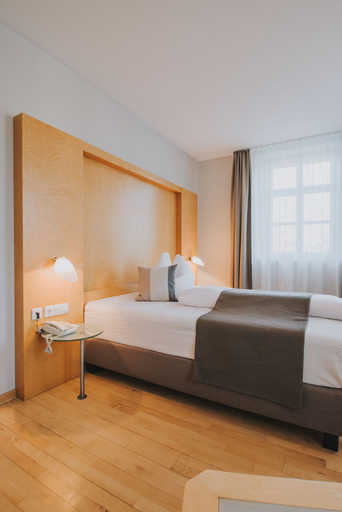 Bedroom 2, Landgasthof Hotel zur Post, Dingolfing-Landau