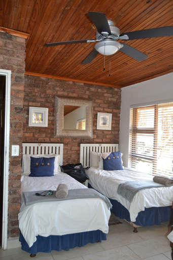 Bedroom 4, Areena Riverside Resort, Amathole