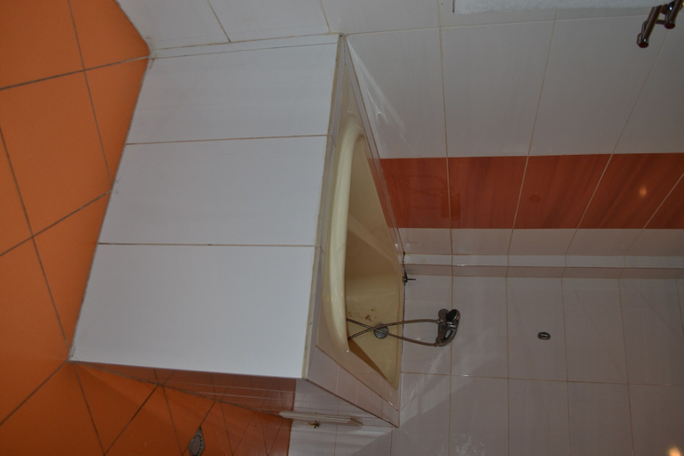 Bathroom 5, Hôtel Lumière D'Akwa, Wouri